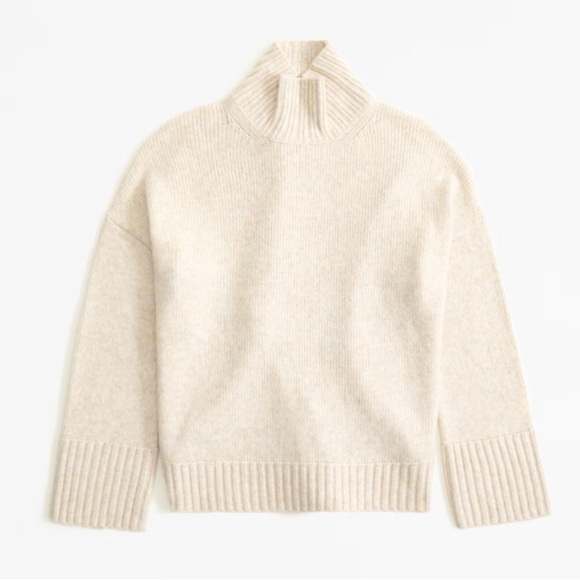 Abercrombie Cream Tuckable Turtleneck Sweater - Picture 1 of 5
